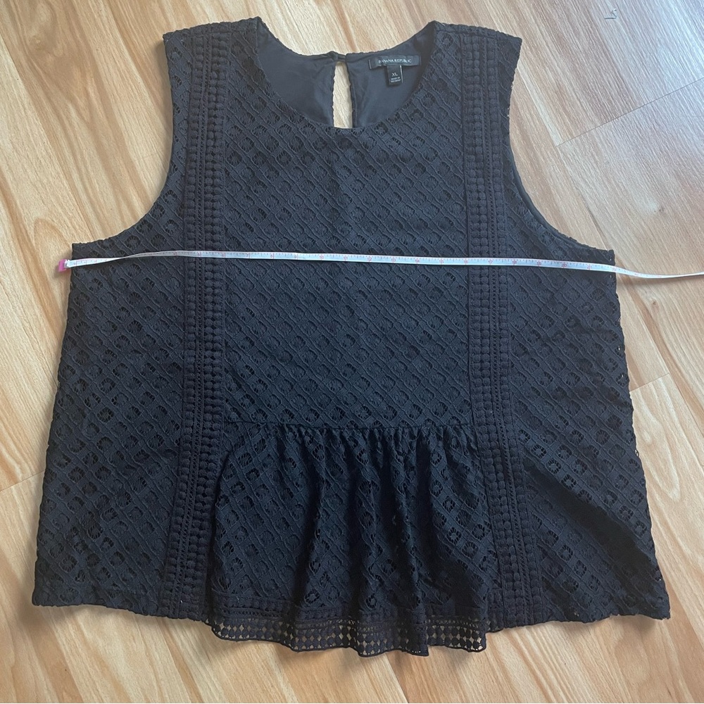 Cute Banana Republic Sleeveless Lace Top - Sz XL